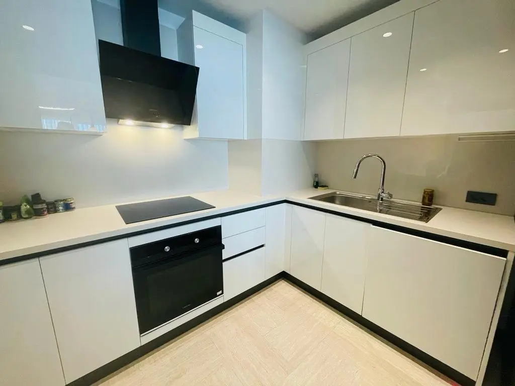 Fitted kitchen